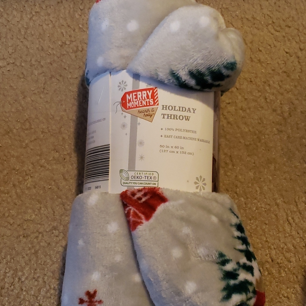 Merry Moments Holiday Throw